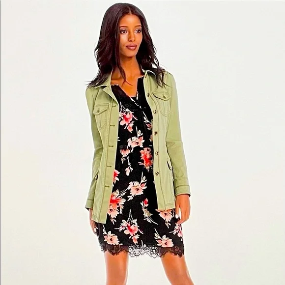 NWT WHBM Romantic Floral Print Dress.. Size 0 - Picture 3 of 15